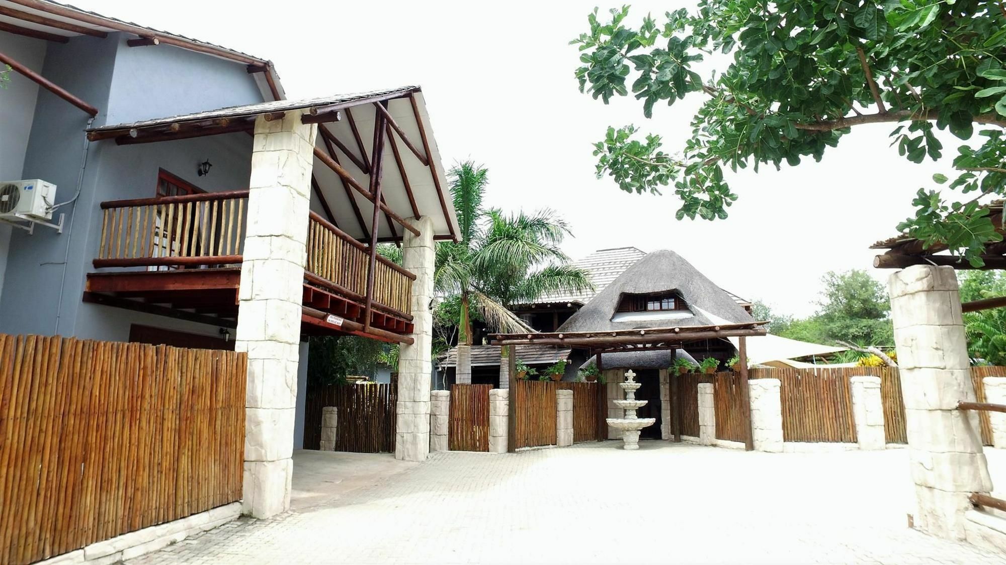 Beyond The Boma Boutique Guesthouse Marloth Park Ngoại thất bức ảnh